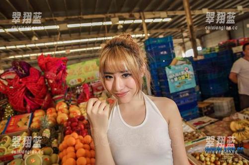 AISS爱丝(钻石版) - 细看！索菲的私属定制写真，高清到让人咂舌