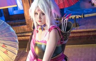 Akisoso秋楚楚的圣诞写真集更新，有木有奇迹发生？比如她会变身雪人？