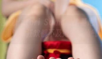 快来围观Hatori Sama的比基尼高清套图,海边的狂欢都不及她的”仙气“。