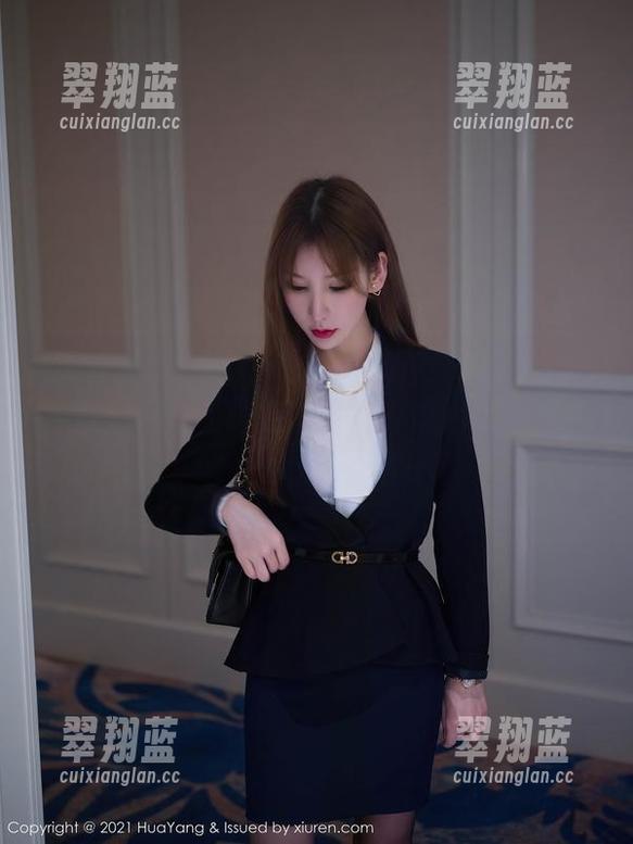 HuaYang花漾 - 雪白的旗袍搭配小热巴，就像绸缎上顺滑的笔触，这组写真图集替我说出了心声。