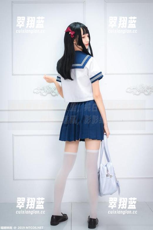 在喵糖映画的合集里，纯白睡裙仿佛在和你玩捉迷藏，影影绰绰