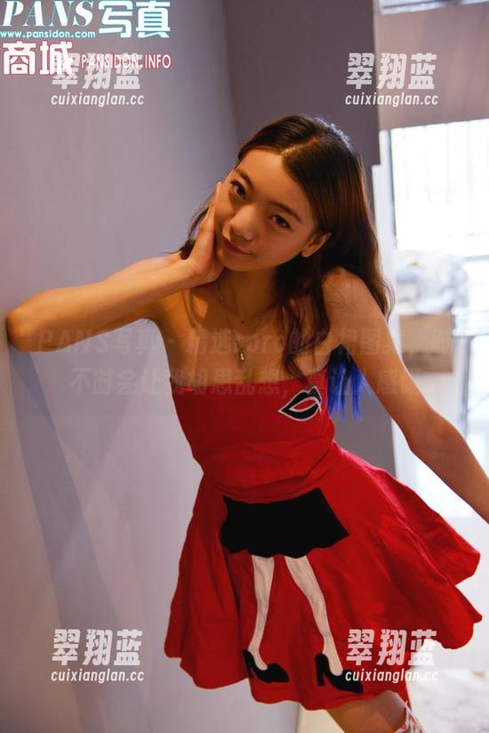 PANS写真-roro PANS写真 - 精选roro的白裙图集,时不时会让我胡思乱想,真让人感慨