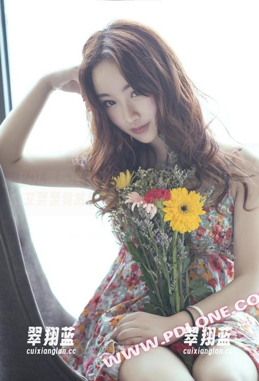 PDL潘多拉 - 这组照片有点意思，Ellie艾栗栗竟然把花嫁演绎得像在拍电影。