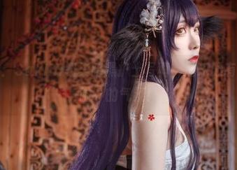 私拍特效：Sakiiii翎柒暗黑护士写真，配乐颇有‘病人来啦’的气氛！