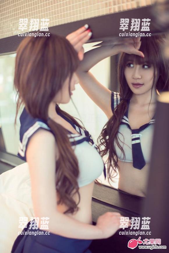 UGirls尤果网 - 言归正传，这张原图里谭晓彤的粉色是对美的另一种挑战？