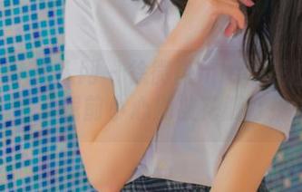 Xiuren秀人网 – 徐微微mia樱花园写真，下载前小心别被花瓣打扰