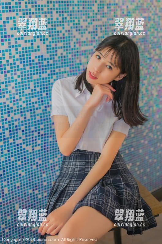 Xiuren秀人网 - 徐微微mia樱花园写真，下载前小心别被花瓣打扰