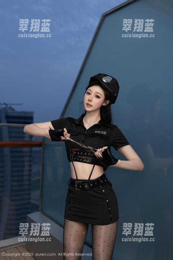 Xiuren秀人网 - 似乎每一幅私房美图，盼盼已鸠的比基尼都是主角，那个想不到的角度。