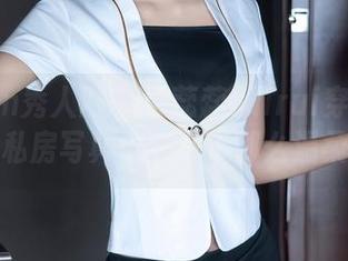 Xiuren秀人网 – 当蕊蕊ruirui穿上豹纹，私房写真也变得不那么温柔。