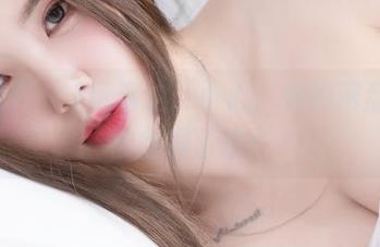 Yuka(유카)玩海边：小心，你的网盘快要被塞满了哦！