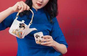 丽柜 – 图集来了！婷婷化身“香”气四溢的小姑娘，又是一波迷人的瞬间！