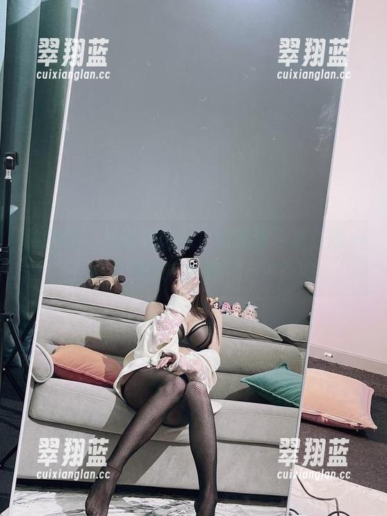 微密圈 - 兔宝妮to的居家最新合集，哪一张让你想“咕噜”一声？