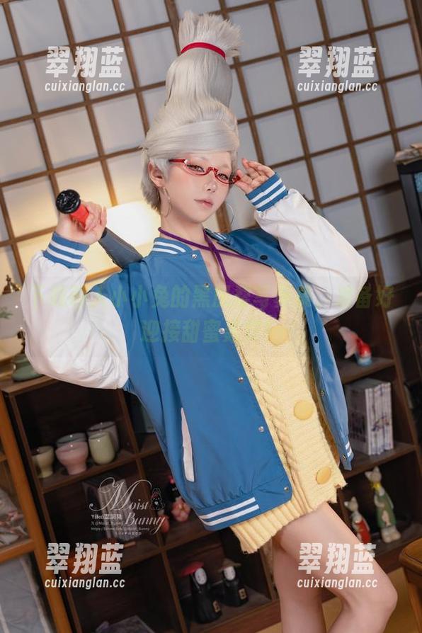 下载咬人小小兔的黑凤梨写真集，准备好迎接甜蜜轰炸！