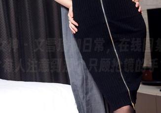 头条女神 – 文雪瑜伽日常，在线图集：有没有人注意到那个只顾抢镜的手？