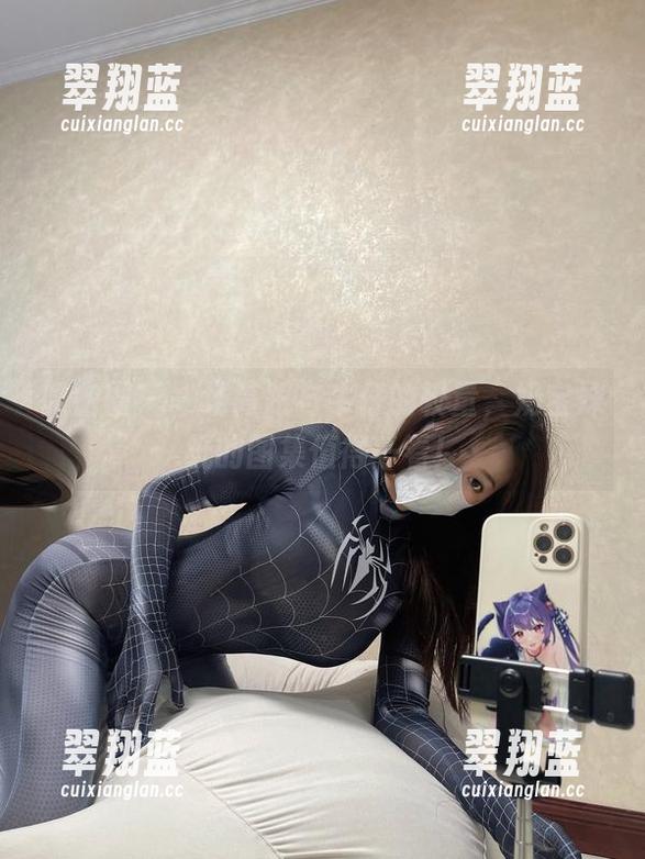 微密圈 - 一场高跟与牛仔的较量，奶宝妹纸的图集值得一看！