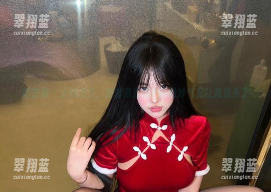 微密圈 - 小优优子，那套装图包中的微妙气息让我想多了