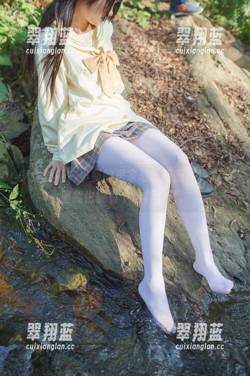 少女秩序 - 小葵的居家写真更新，真心希望我也能有个这样的窝。