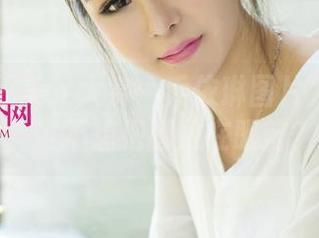 尤果网 – 美足大赏：乔依琳图片为你展示，谁不想把脚放在眼前？
