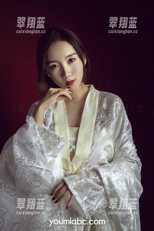 尤蜜荟 - 原图X尹菲：磨人の妖精的个性，大概是我得向她学习！