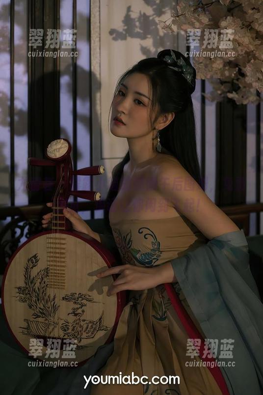 尤蜜荟 - 露露小喵的慵懒午后图册，免费浏览，保证让你闲到飞起！