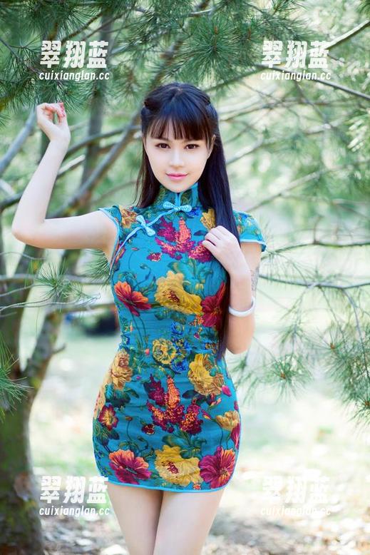 推女郎 - 奶牛写真狂想曲：易阳分享一场动漫与现实交融的旅程