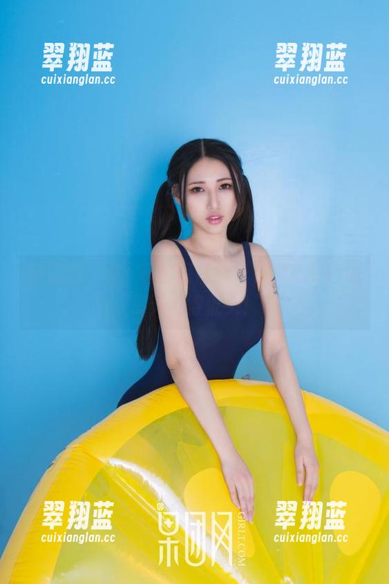 果团网 - 龚玥菲的短裤图包，穿上它，连夏天都得低头！