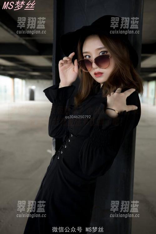 梦丝女神 - 顶级版本？小允儿私拍合集简直能拿去和魔法书比拼了吧！
