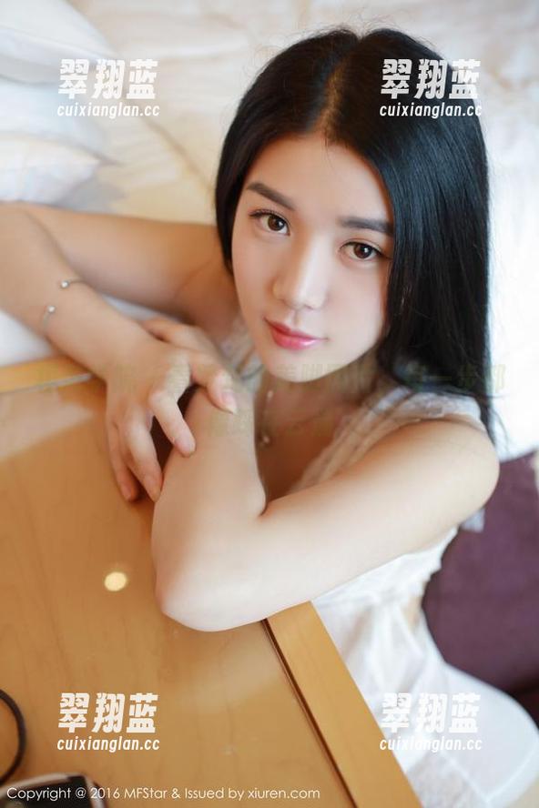 模范学院 - 看梦梵的美脚图片，每一步都像踩在云端