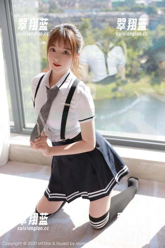 模范学院 - 高清看艾莉Evelyn穿毛衣，分享一整日的快乐供应套餐！