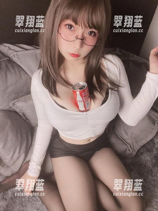 次屁啦全套校服图集：这波神操作我给满分！