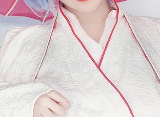 看汐兔子的白色COS合集，宛如找到和彩色拼图中的一块白净的拼图哦！