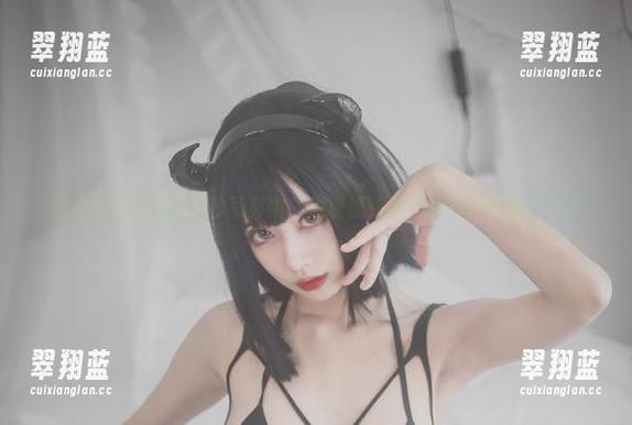 在清颜真德秀的婚纱写真中，发现原来美图还有这种打开方式