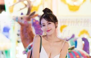 爱蜜社 – 合集里的泳装：Winki丝姬用色彩把海边照亮了！