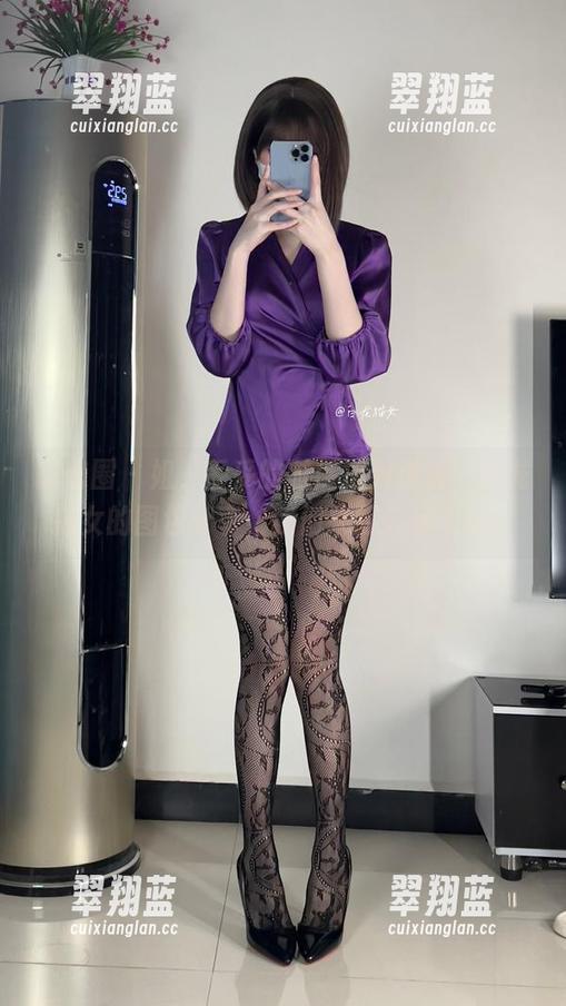 微密圈 - 姐，妥妥的时髦指数爆表！白龙猫女的图包分享，我们来四处走走吧！