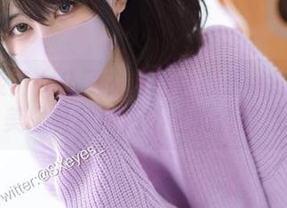 D.VA变身女仆了？眼酱大魔王w的五月合集美图有种掩饰不住的俏皮感。
