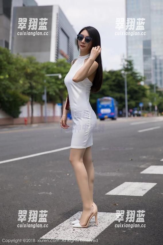 秀人网-南初妹妹 秀人网 - 图集里的南初妹妹,秘密在每一个眼神中流转