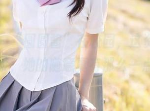 秀人网 – “圆圆酱”在校园，这资源让人觉得，哦，她的随意真有那么一点吸引。