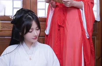 秀人网 – 安然anran的和服，免费写真还让不让人直播带货了。