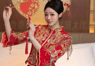 秀人网 – 免费拿！甜妮制服大比拼，美图随你选，风格任选哦！
