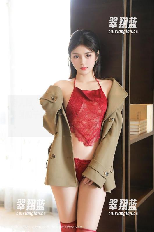 秀人网-美昕Yumi 秀人网 - 更新你的屏保:美昕Yumi办公室里的千面女王!一图吃尽天下,看得我都想请假!