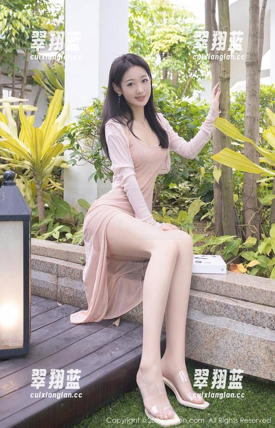秀人网 - 雯大王susie私拍图包：当女神变得这么真实