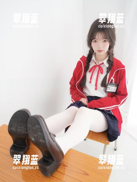 紧急企划 - 略显挑衅的龙崎聆音，通过这白丝分享，寻求你的反应吧。