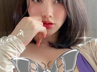 微密圈 – 紫色哒豚豚这回真的放大招了，写真集更新等不及想看！