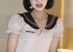 微密圈 – 胜利的小生活全套写真，白裙子还是那味儿