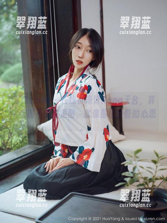 花漾show - 在线小海臀Rena天台，其实美图不仅仅是图，就像层层叠叠的心思。