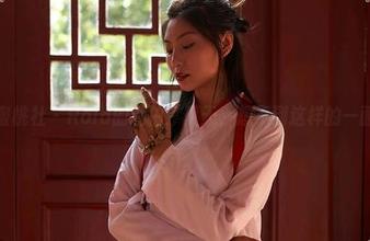蜜桃社 – Rola的私拍：夏天，想不到这样的一面