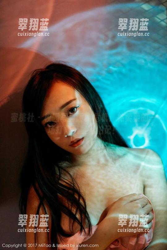 蜜桃社 - 校园写真面临危机：林柔柔的一场打闹风暴私拍记！