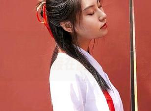 蜜桃社 – 爱丽莎Lisa最新作品集登场，灰丝，这名字直接在脑海里打了个卷！