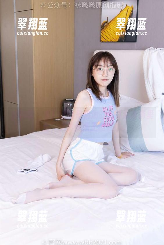 袜啵啵 - 看！这就是奶油的连体泳衣裤里丝，美图资源无删减！