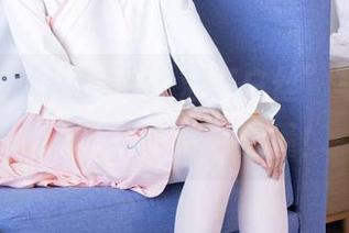 袜啵啵 – 小甜豆的“油亮白丝”写真，透明得需要下载才能懂！
